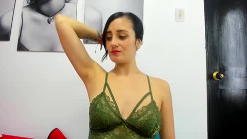 Izzy online show from December 27, 2:12 pm