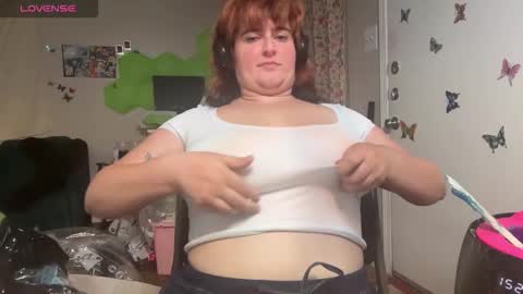 izzyishottttt online show from October 20, 8:28 am