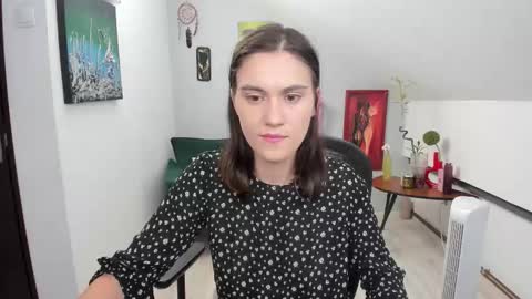 Snapshot of izzymonro chatting on September 17, 1:31 pm Izzy online show from September 17, 1:31 pm