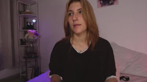 Linda Sofia help me get to 100 thumbs up online show from February 26, 6:08 am