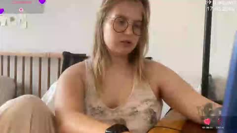 jacywinslat online show from March 17, 11:09 pm