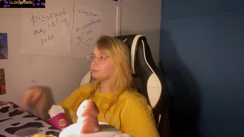 jacywinslat online show from March 4, 8:27 pm