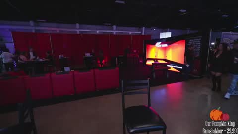 Snapshot of jada_valentine chatting on October 18, 11:17 pm Jada online show from October 18, 11:17 pm