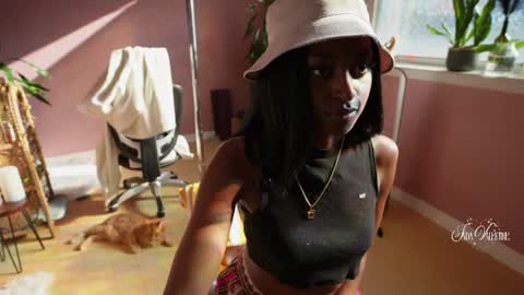 Jada online show from July 7, 10:23 pm
