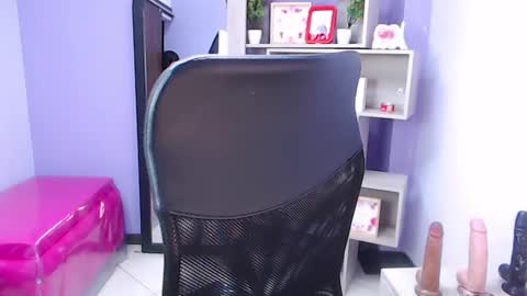 Jade online show from February 6, 3:06 am