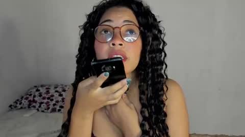 Snapshot of jade_dorthini chatting on January 23, 9:29 pm Jadeleidy Dorthini online show from January 23, 9:29 pm
