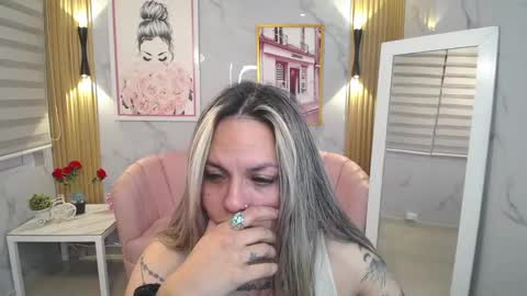 Jade  online show from September 10, 3:50 am