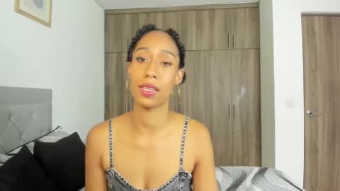 Jade smile online show from September 17, 4:16 pm