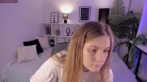 Jade online show from March 8, 8:57 pm