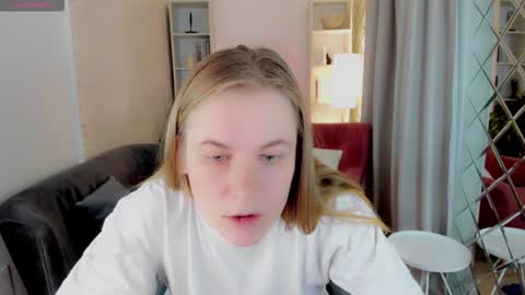 Jade online show from October 18, 9:05 pm