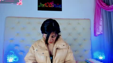 jade white  online show from February 22, 12:29 pm