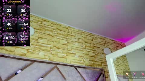 jade white  online show from January 15, 1:28 pm