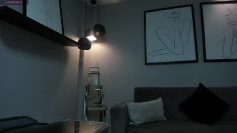 JADE EVANS online show from April 1, 7:44 pm