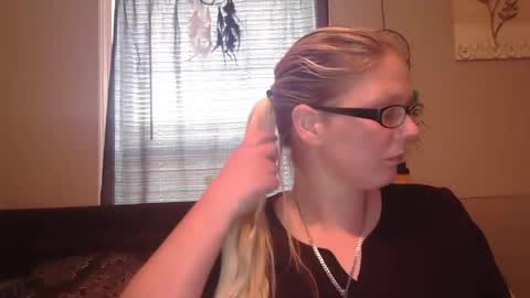 JadeLuv online show from March 2, 8:14 pm