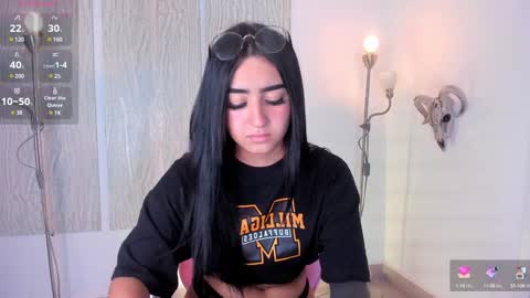 Snapshot of jademorwen chatting on December 3, 4:50 pm JADE online show from December 3, 4:50 pm
