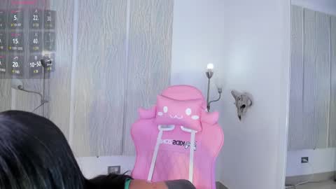 Snapshot of jademorwen chatting on December 18, 7:30 pm JADE online show from December 18, 7:30 pm
