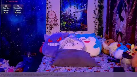 Snapshot of jadeplant chatting on October 1, 8:47 pm jadeplant online show from October 1, 8:47 pm