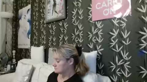 JAKKI LOUISE pornstar online show from November 15, 11:39 pm