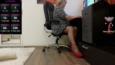 Snapshot of jameyla73 chatting on January 8, 9:00 am jameyla online show from January 8, 9:00 am