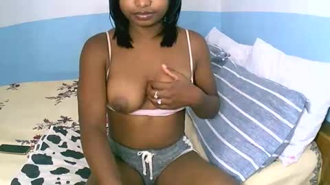 jamillah8 online show from February 21, 11:11 am