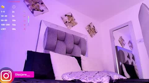 Jennifer online show from October 3, 11:32 pm