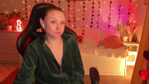 Snapshot of janegrey11 chatting on February 14, 5:51 am Jane online show from February 14, 5:51 am
