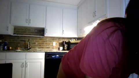 MaggieJane online show from April 17, 6:37 am