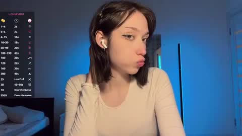 Janette online show from July 29, 8:53 pm