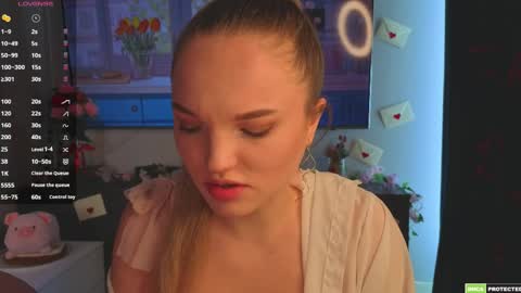 Hi Im Alice and here youll find something online show from April 3, 6:33 am