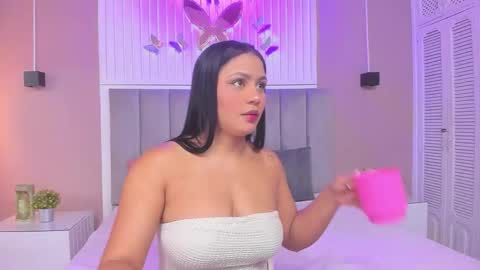 Snapshot of janna_lopez chatting on October 17, 11:35 am Janna online show from October 17, 11:35 am