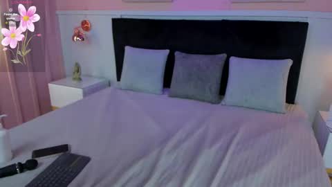 Snapshot of janna_lopez chatting on September 12, 2:34 am Janna online show from September 12, 2:34 am
