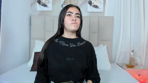 Snapshot of jaslyn__smith chatting on December 28, 4:41 pm Jaslyn online show from December 28, 4:41 pm