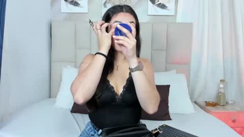 Snapshot of jaslyn__smith chatting on February 19, 2:12 pm Jaslyn online show from February 19, 2:12 pm
