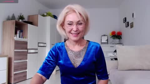 Snapshot of jasmin18v chatting on September 14, 12:36 pm Jasmin room for people 40 online show from September 14, 12:36 pm