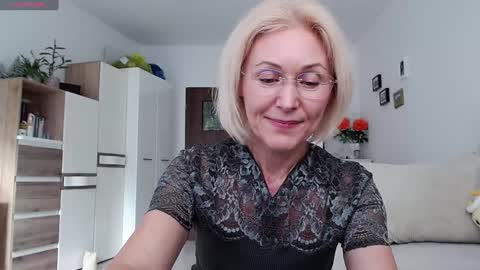 Snapshot of jasmin18v chatting on October 9, 1:59 pm Jasmin room for people 40 online show from October 9, 1:59 pm