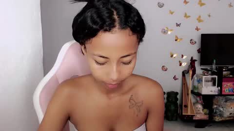 Snapshot of jasmin_brunette_ chatting on September 25, 11:42 am Jasmin online show from September 25, 11:42 am