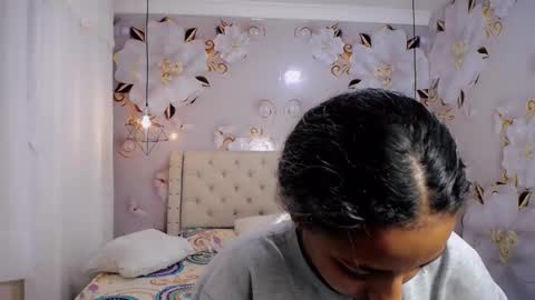 Snapshot of jasmin_brunette_ chatting on December 10, 11:43 am Jasmin online show from December 10, 11:43 am