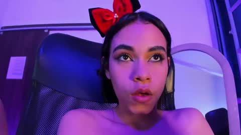 jasmin_skinny online show from October 15, 9:23 am