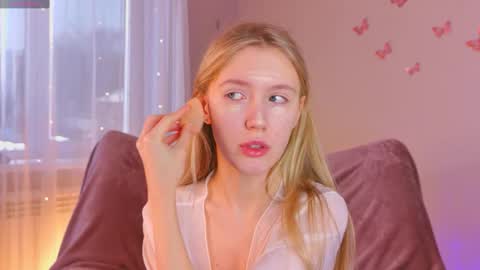 Chloe online show from February 6, 7:12 am