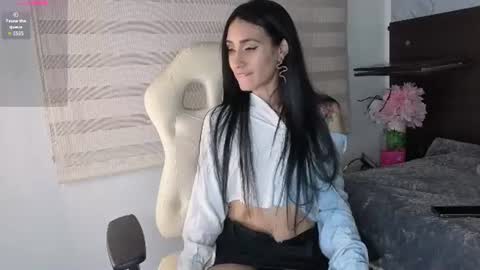 jazmin_as_ online show from July 22, 1:17 am