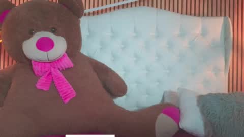 Jazmin online show from October 20, 12:52 pm