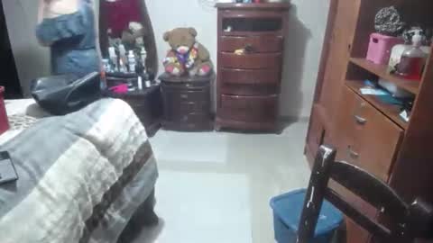 jazmim online show from February 5, 1:14 pm