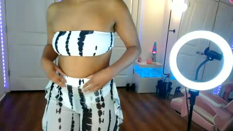 Jazmine Fox online show from July 12, 11:38 pm