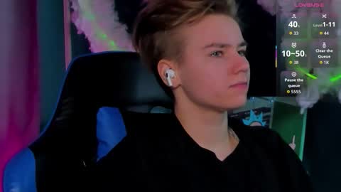 jean_wilsons online show from March 9, 11:24 am