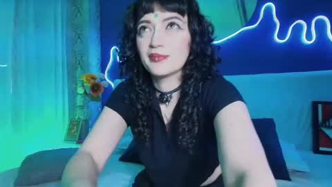 Jean online show from April 18, 7:58 pm