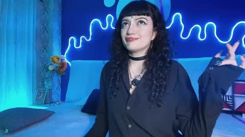 Jean online show from April 1, 7:44 pm