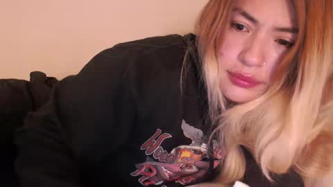 Snapshot of jei_sexysweet chatting on December 23, 4:01 am jei online show from December 23, 4:01 am
