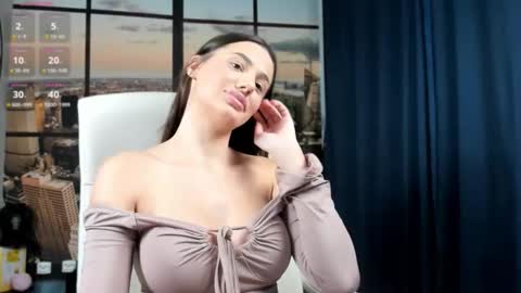 Jelisse online show from November 22, 2:53 pm