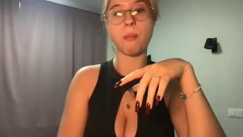 Snapshot of jelly_gum chatting on October 20, 9:12 am Inna online show from October 20, 9:12 am