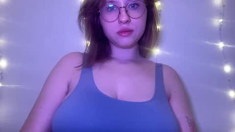 Snapshot of jelly_gum chatting on December 18, 3:33 pm Inna online show from December 18, 3:33 pm